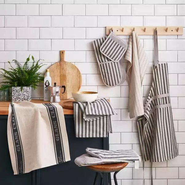 Dunelm Professional Apron 5 Dunelm Professional Apron - Image 3