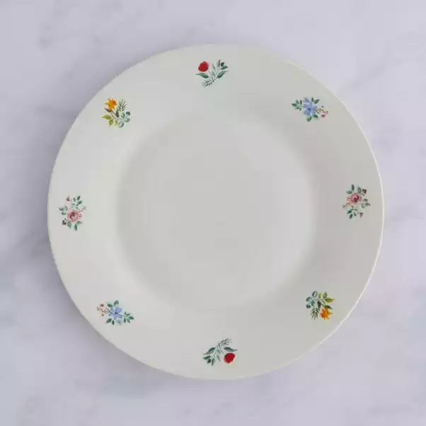 Dunelm Ditsy Floral 12 Piece Dinner Set 5 Dunelm Ditsy Floral 12 Piece Dinner Set - Image 3