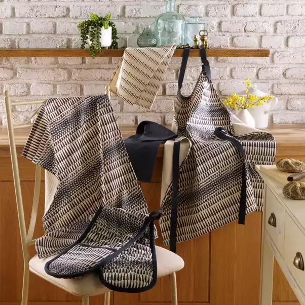 Dunelm Set Of 3 Zen Tea Towels 4 Dunelm Set Of 3 Zen Tea Towels - Image 2